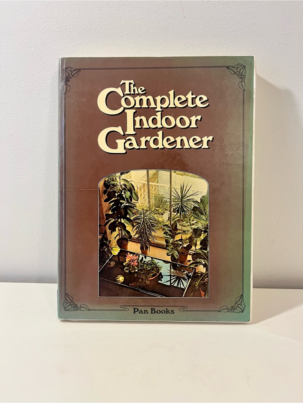 1980 Vintage The Complete Indoor Gardener Softcover Book